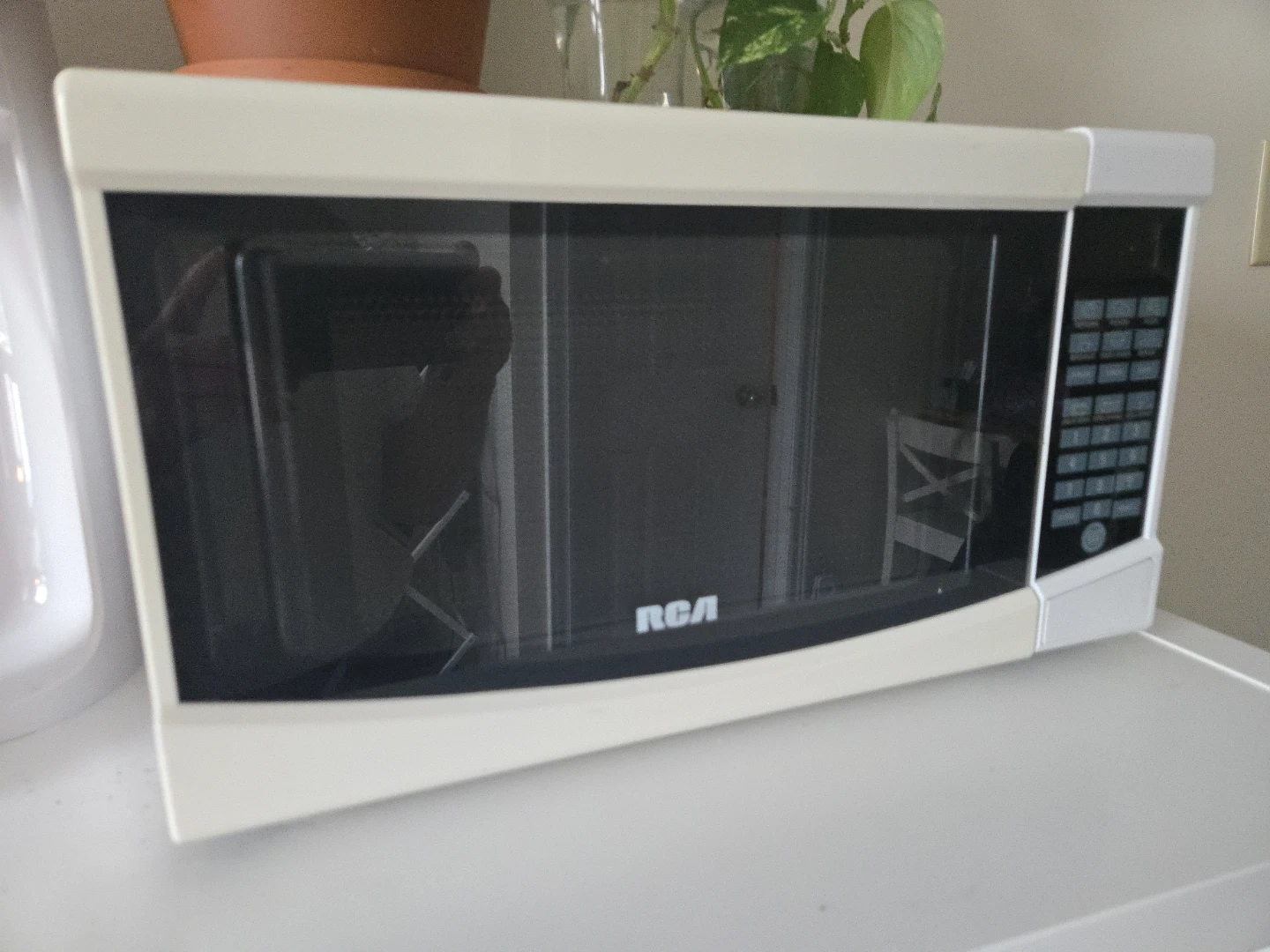 RCA Microwave Oven
