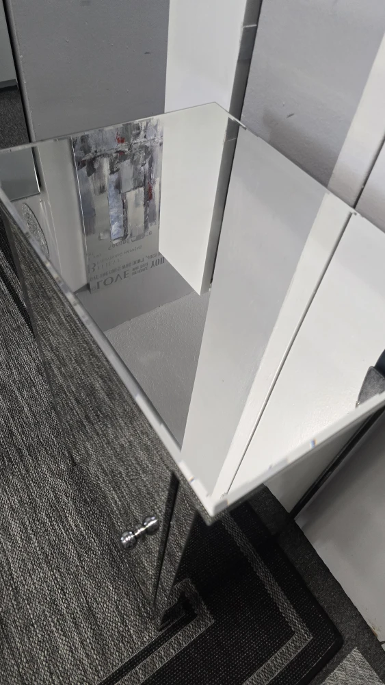 Mirrored Cabinet with Crystal Handle - photo 5