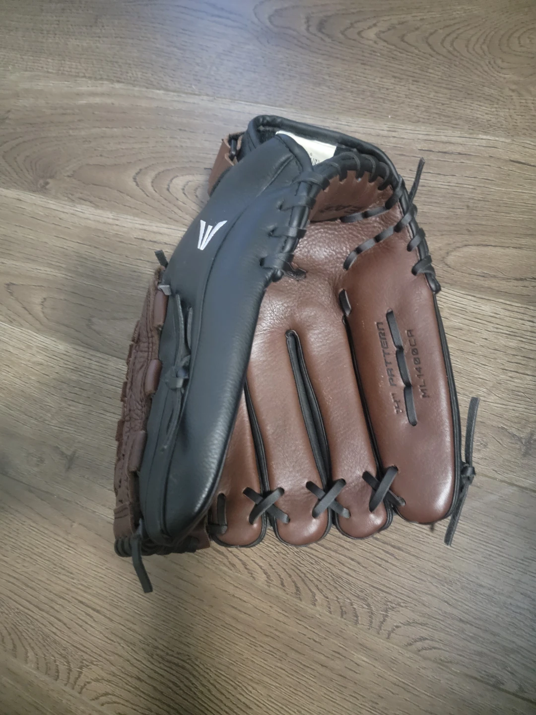 Easton Baseball Glove - photo 2