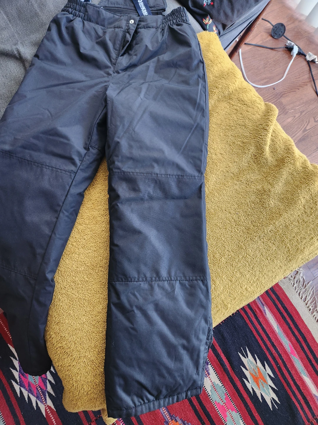 OshKosh B'gosh Black Insulated Snow Bib Pants 🧡