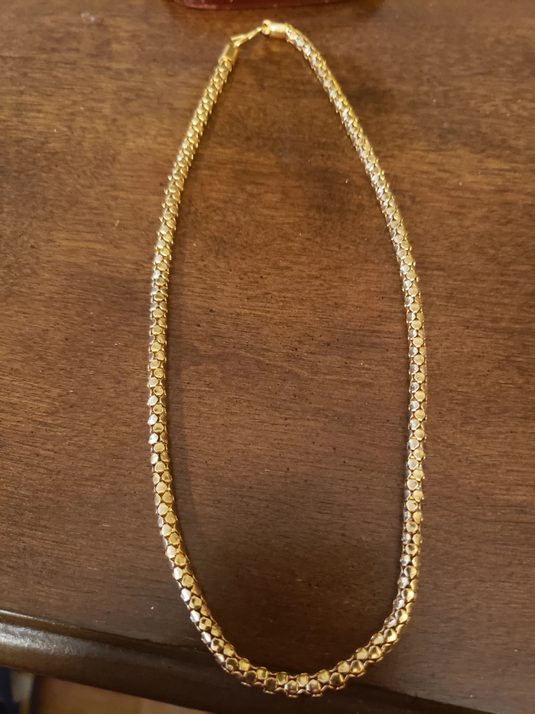 Gold Tone small size Necklace and Earring Set. - photo 2