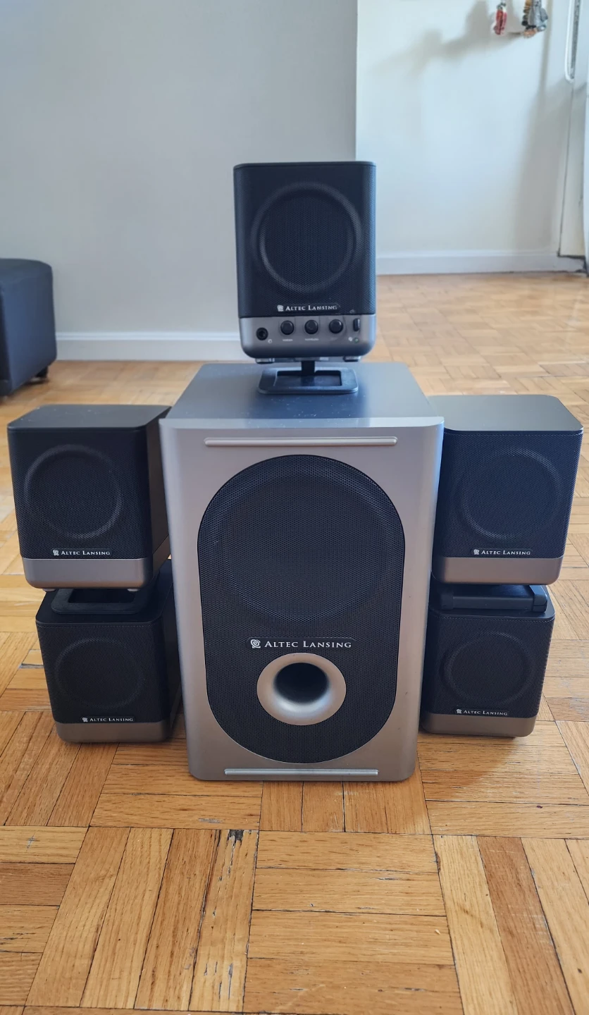 Altec Lansing VS4121 Speaker System