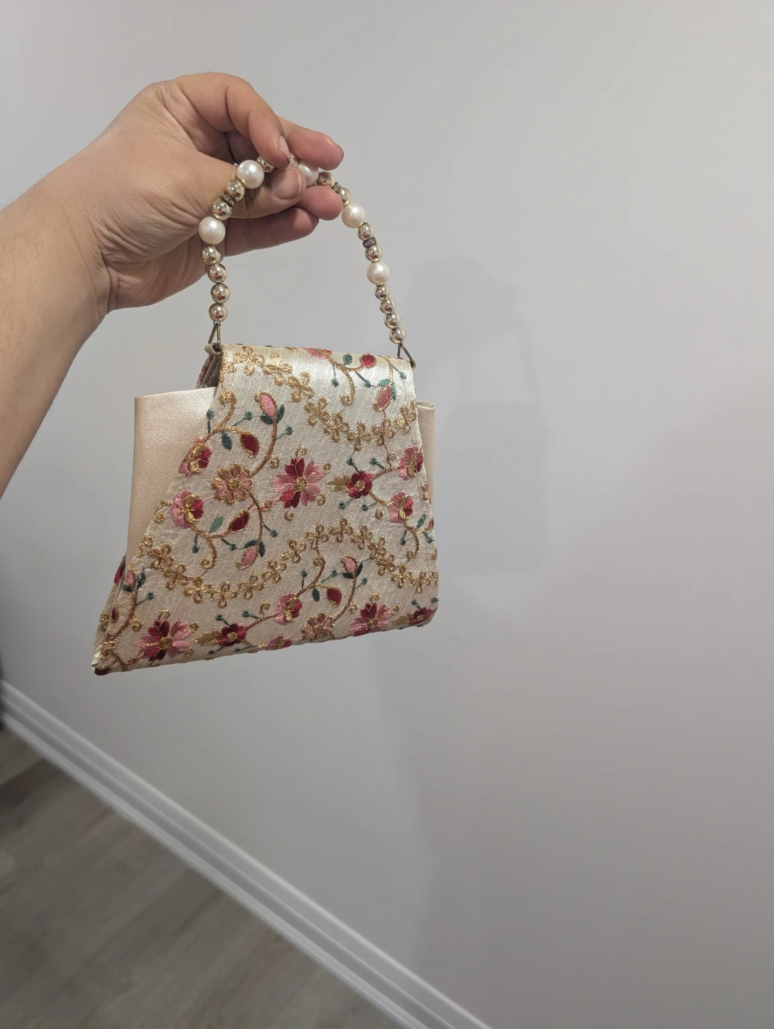 Embroidered Clutch Bag with Pearl Handle - photo 3