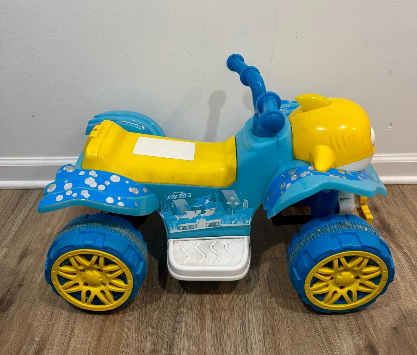 Baby Shark Ride-On Quad With Charger - photo 2