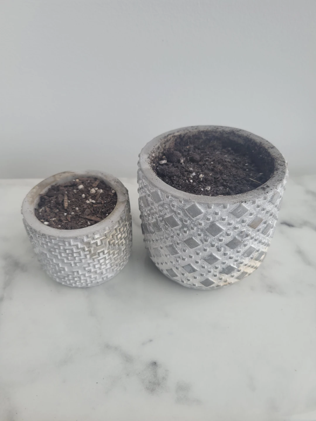 Set of 2 Grey Patterned Planters