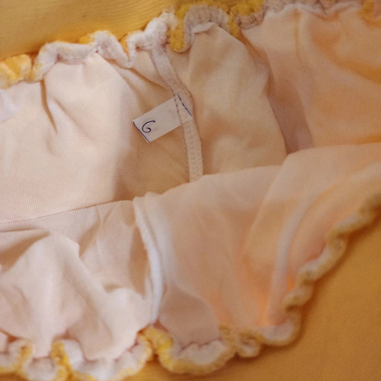Girls Yellow Dress Size 6 - photo 5
