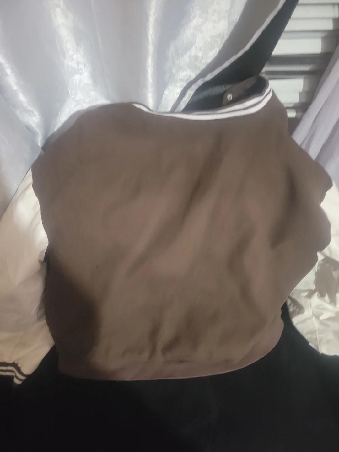 LA Style Bomber Jacket is a size L - photo 3