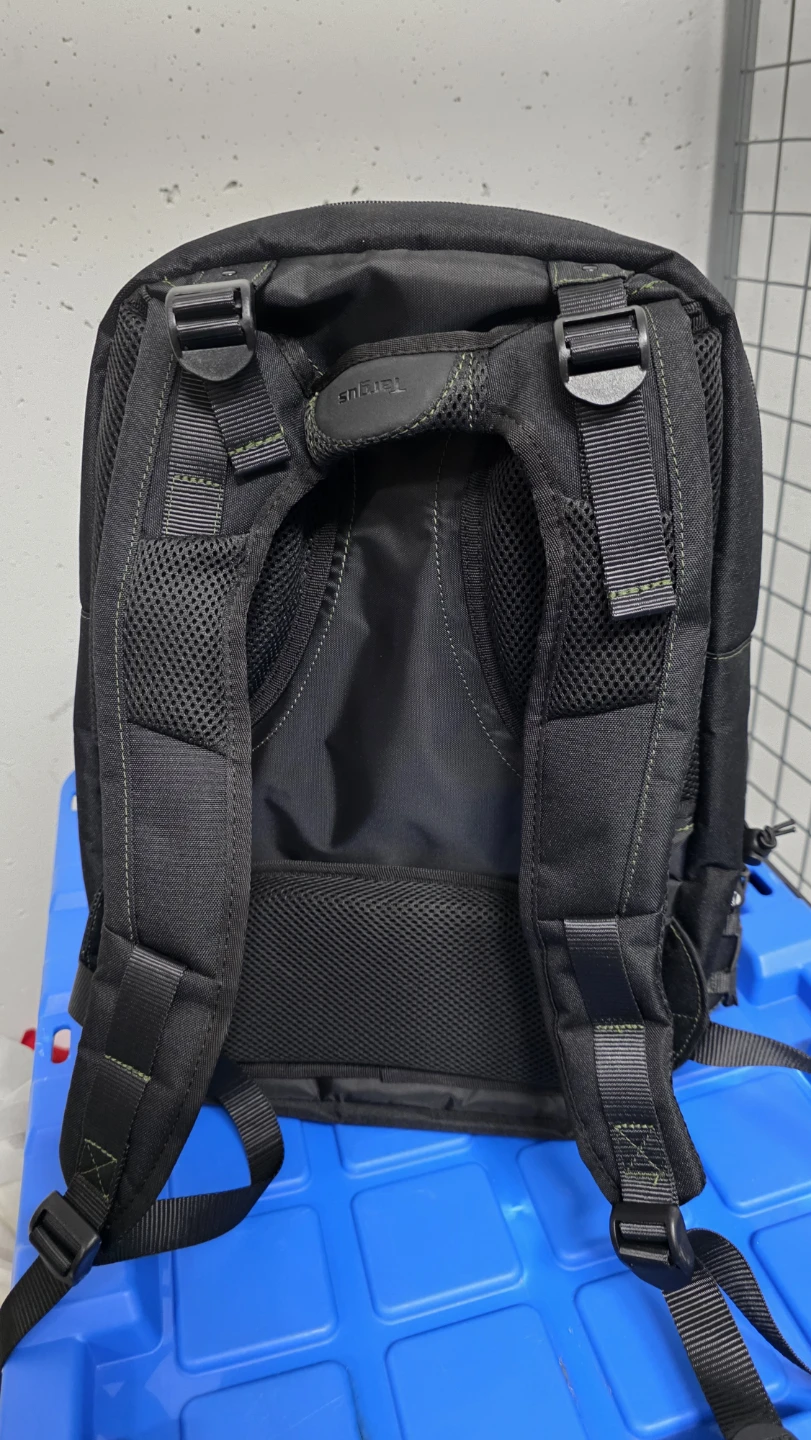 MOVING SALE- 🎒 Targus EcoSmart Laptop Backpack - photo 3