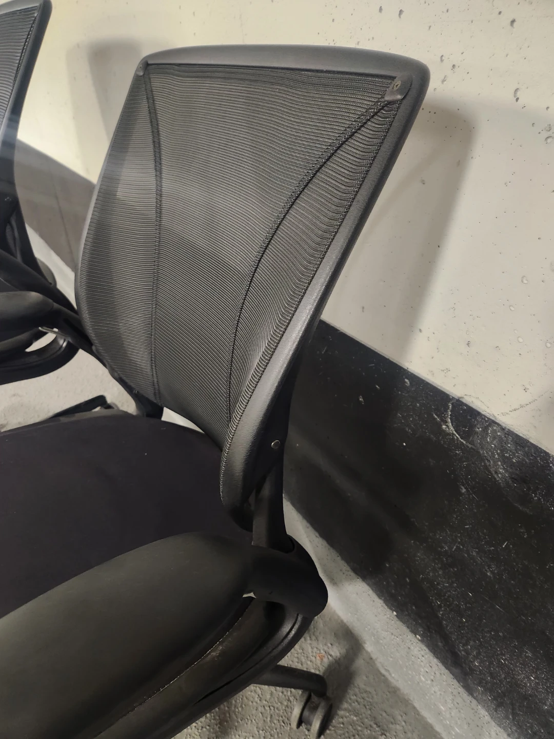 HumanScale Ergonomic Office Chairs - Set of 2 - photo 5