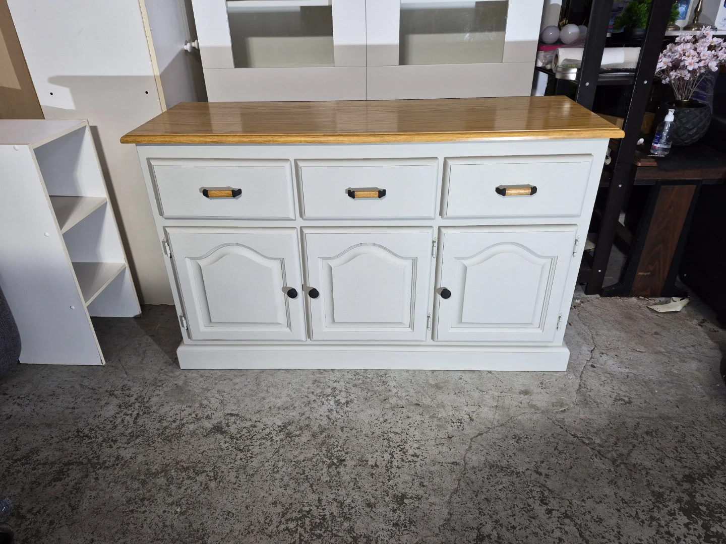 Sideboard with 3 Drawers and 3 Cabinets - photo 2