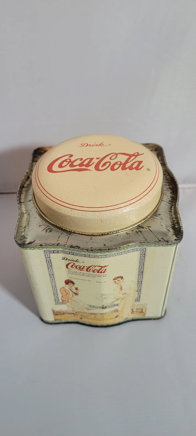 Vintage Coca-Cola Collectible Tin - photo 5