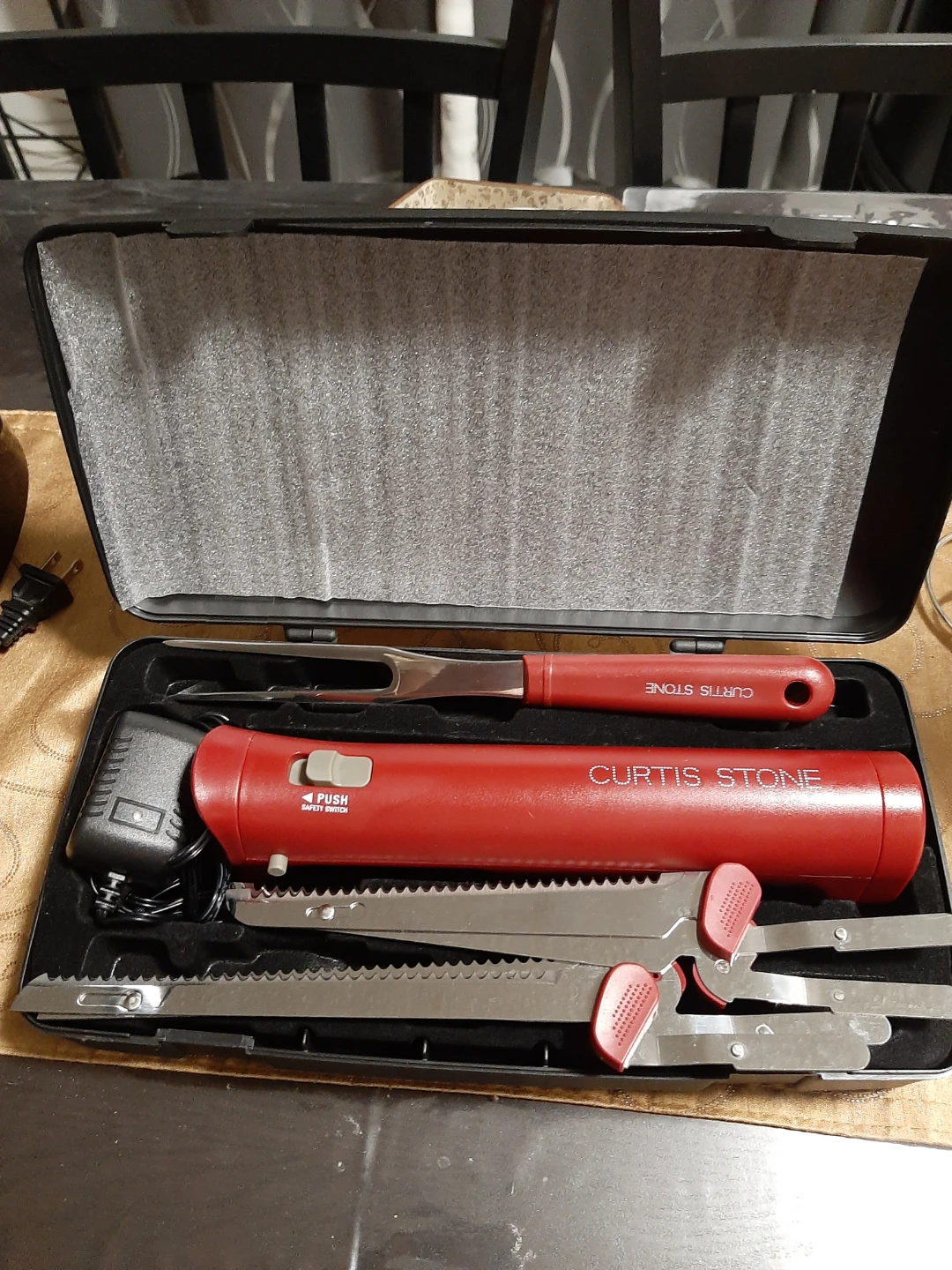 Curtis Stone Electric Knife Set with Case