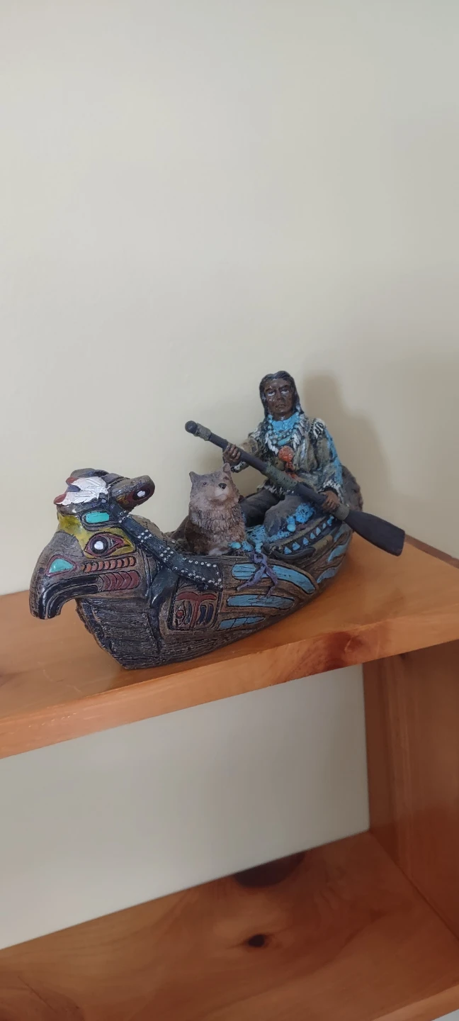 Native American Canoe Sculpture with Wolf - photo 3