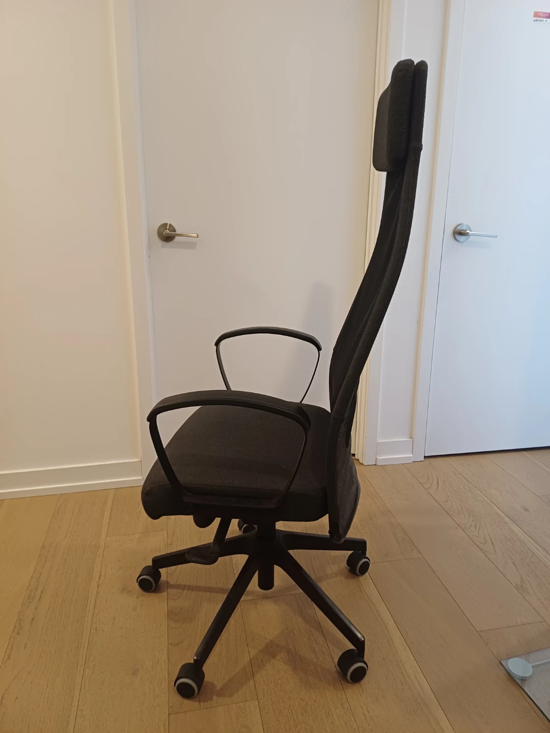 Office Chair with Headrest - photo 2