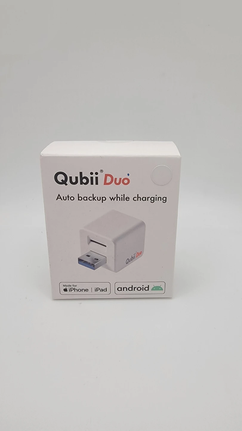 Maktar Qubii Duo USB-A iPhone Auto Backup Flash Drive Charger