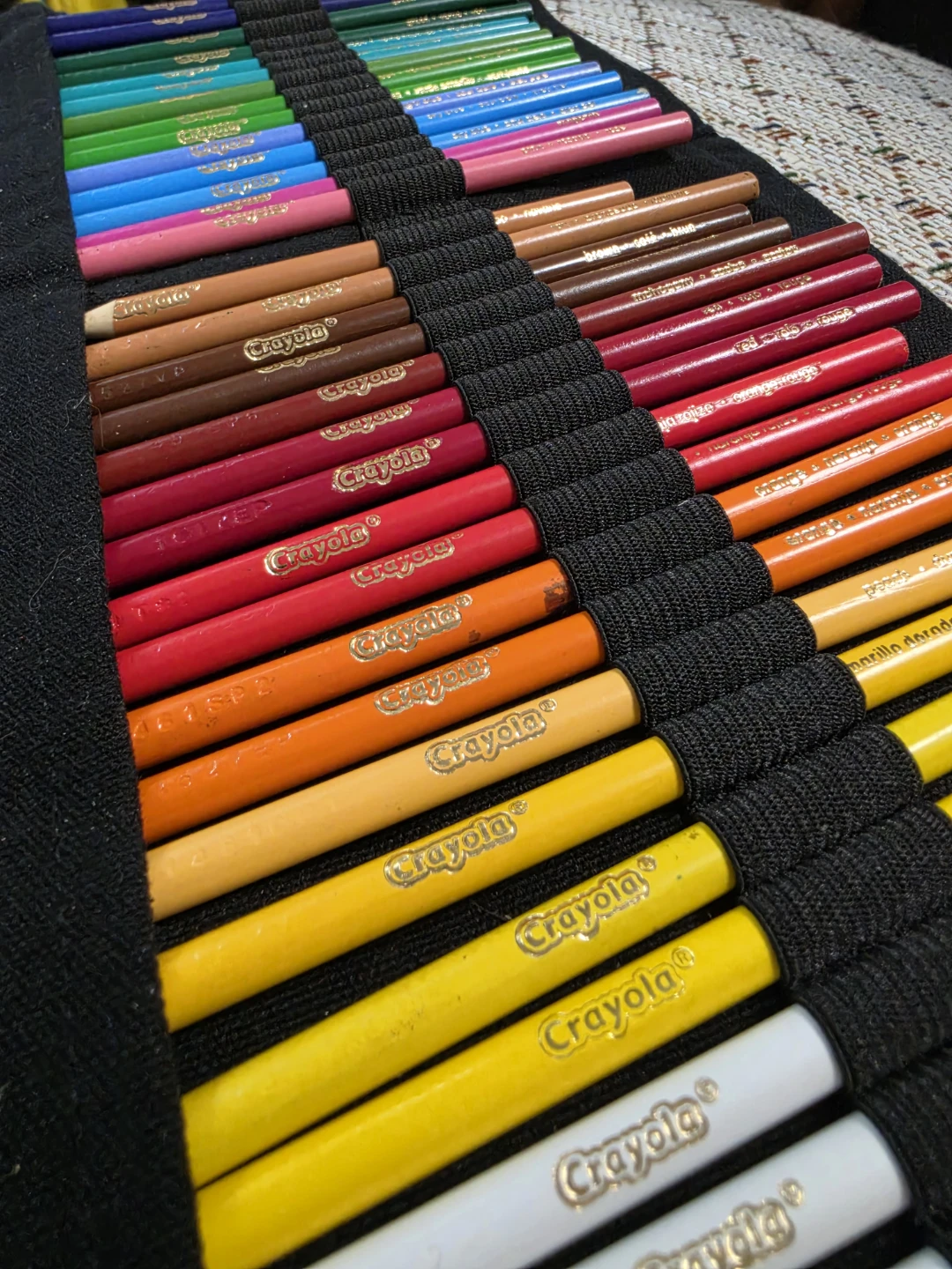 [USED] 36 Crayola Colored Pencils , canvas bag for free - photo 2