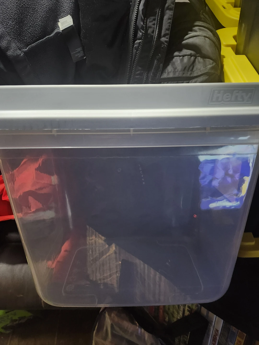 Hefty Hi-Rise 32-qt Storage Container - photo 2