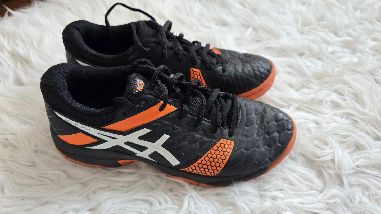 ASICS GEL-Blast Indoor Court Shoes - Size 38- 6Y
