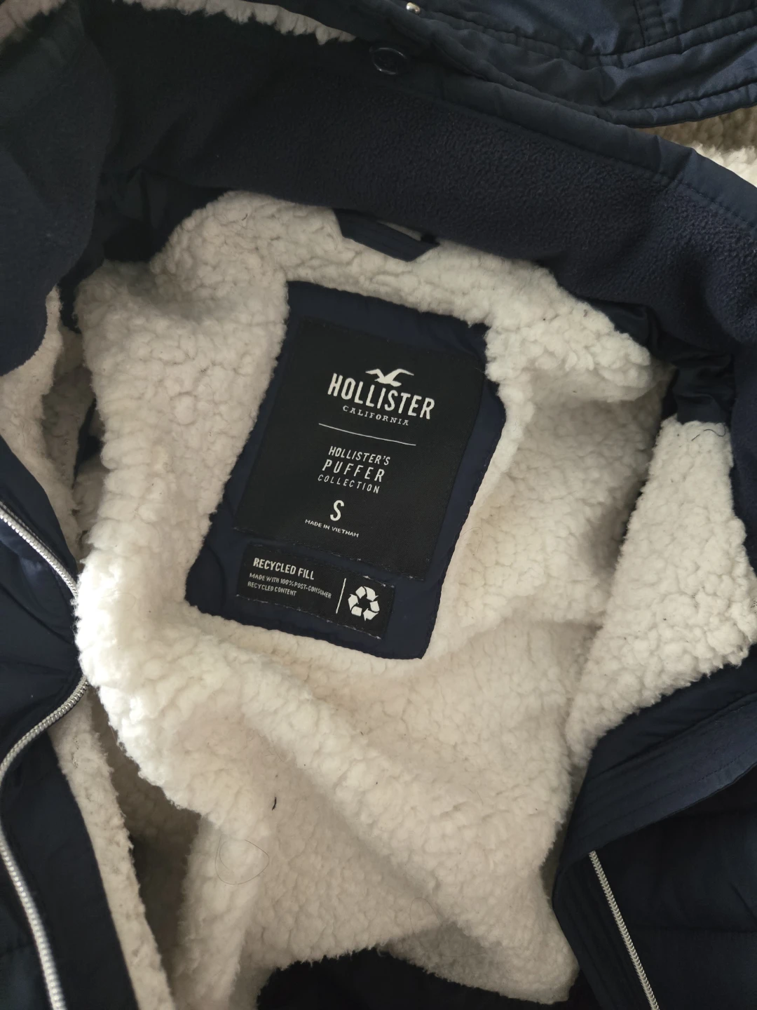 Hollister Puffer Jacket Size S