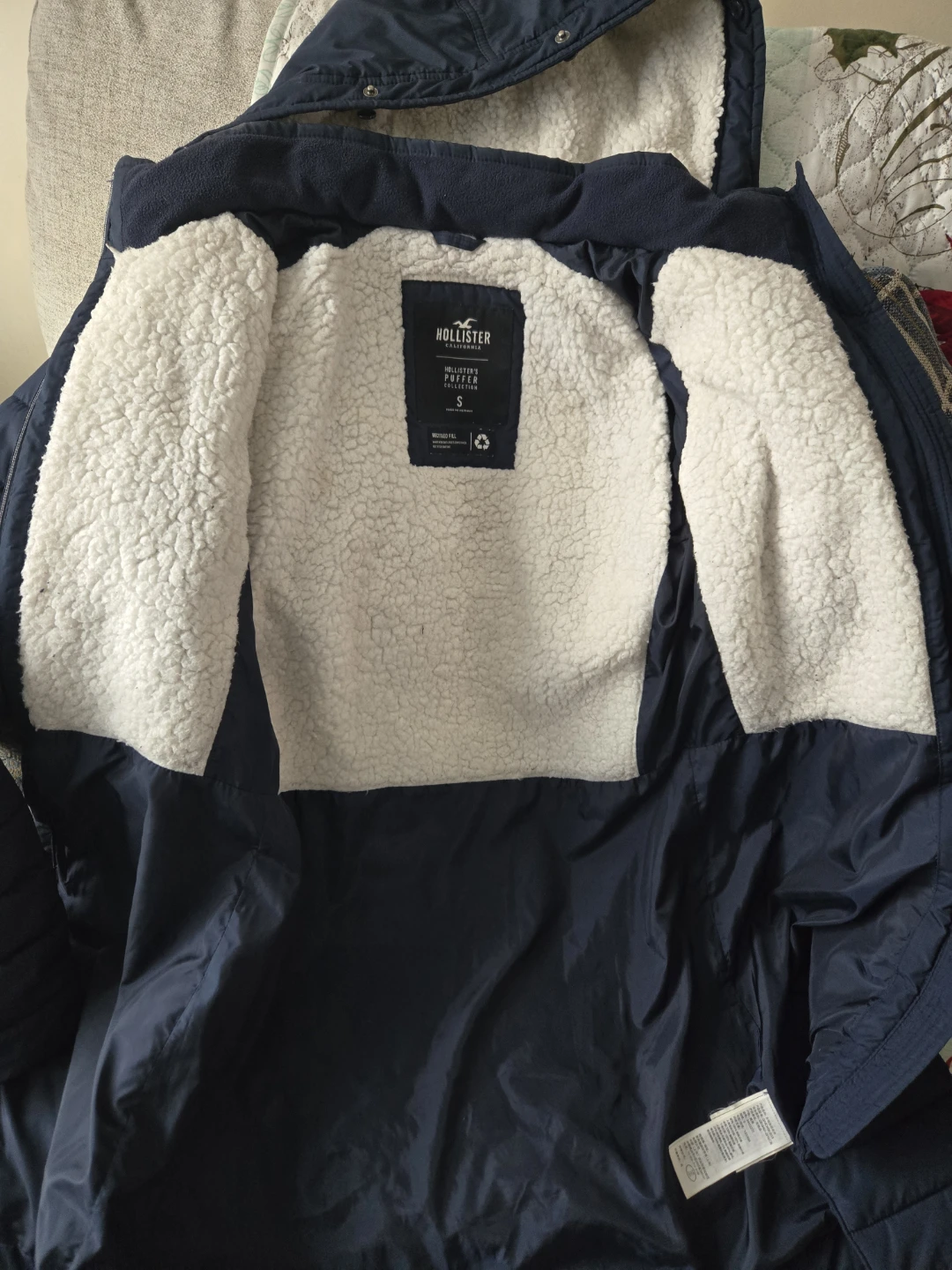 Hollister Puffer Jacket Size S - photo 3