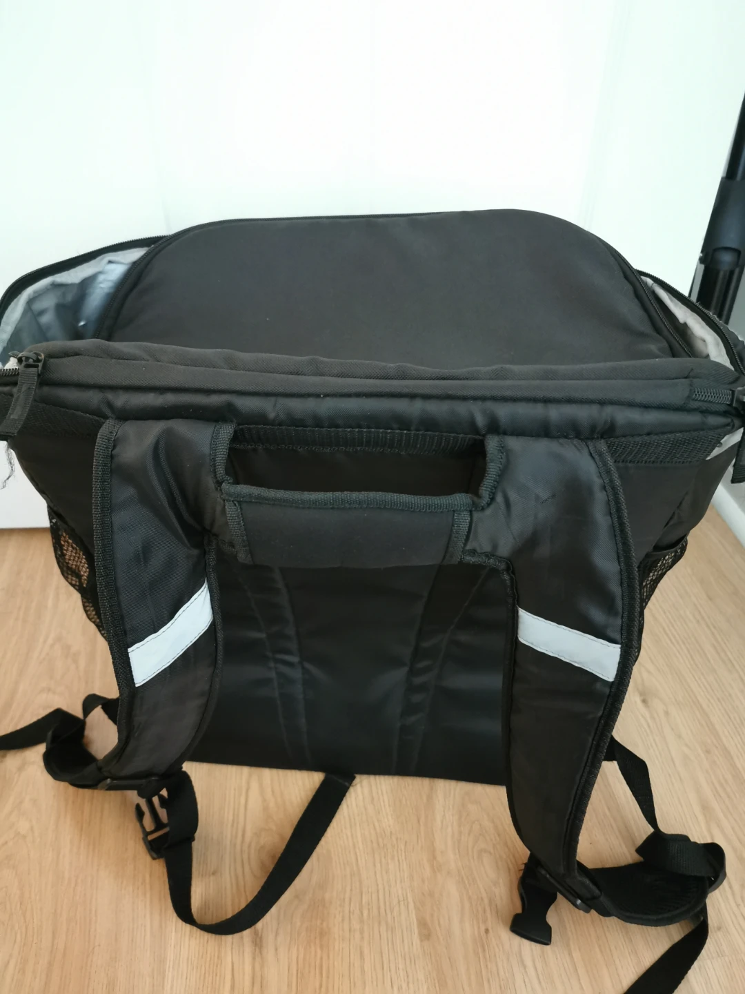 Black Insulated Delivery Backpack with Reflective Strips - photo 2