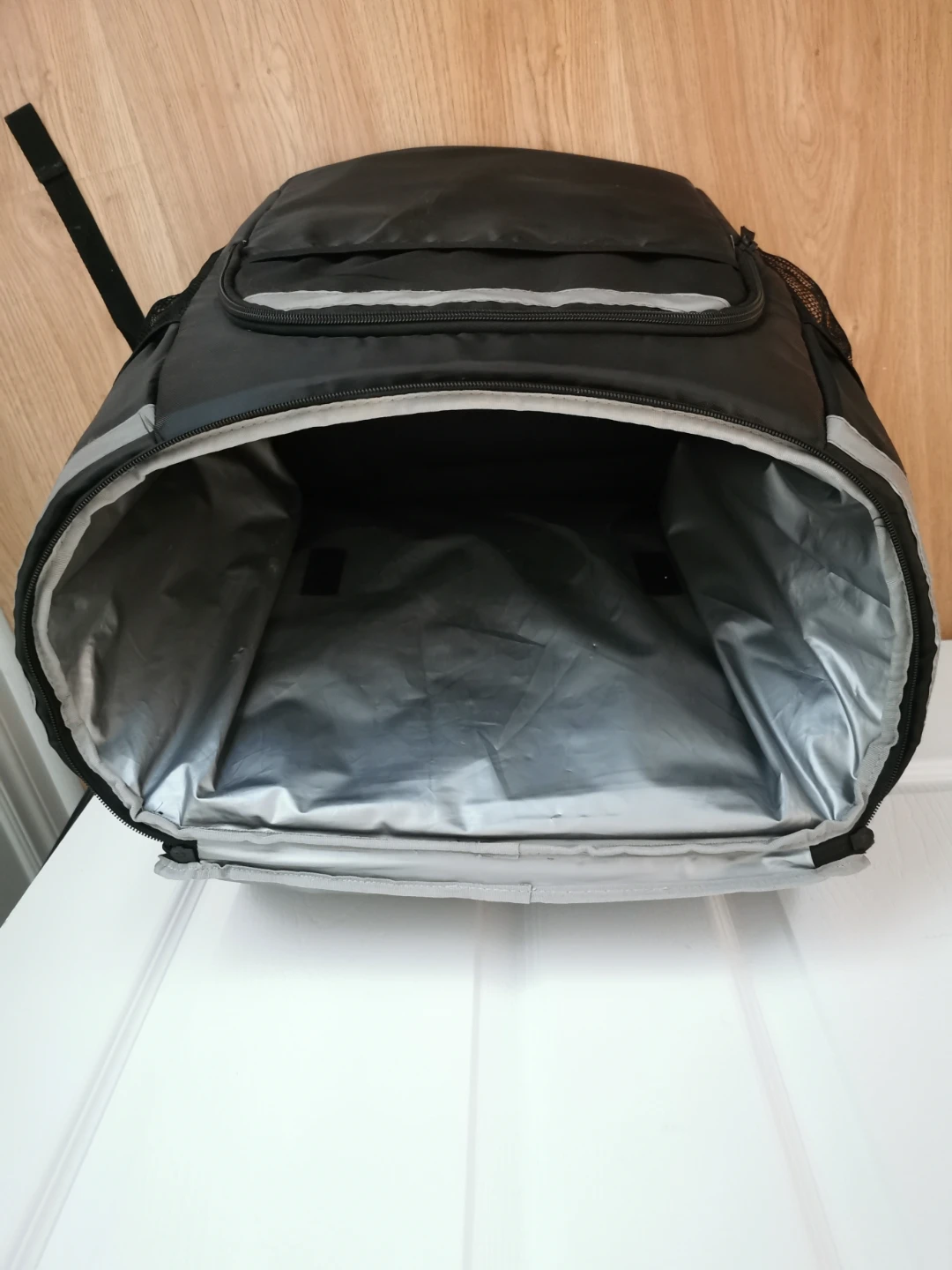 Black Insulated Delivery Backpack with Reflective Strips - photo 3