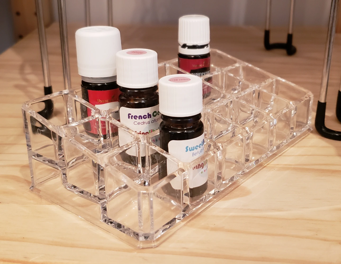Clear Acrylic Lipstick and Essential Oils Organizer - photo 3