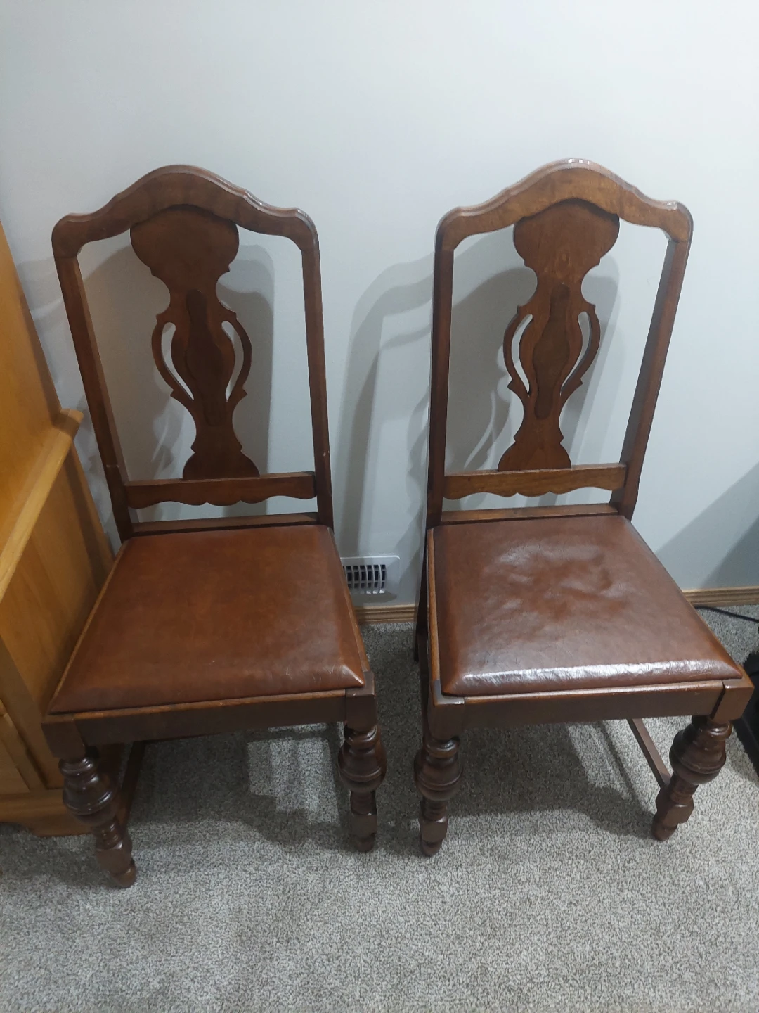 Chesley Chair Co. Wooden Dining Chairs - Set of 4 - photo 2
