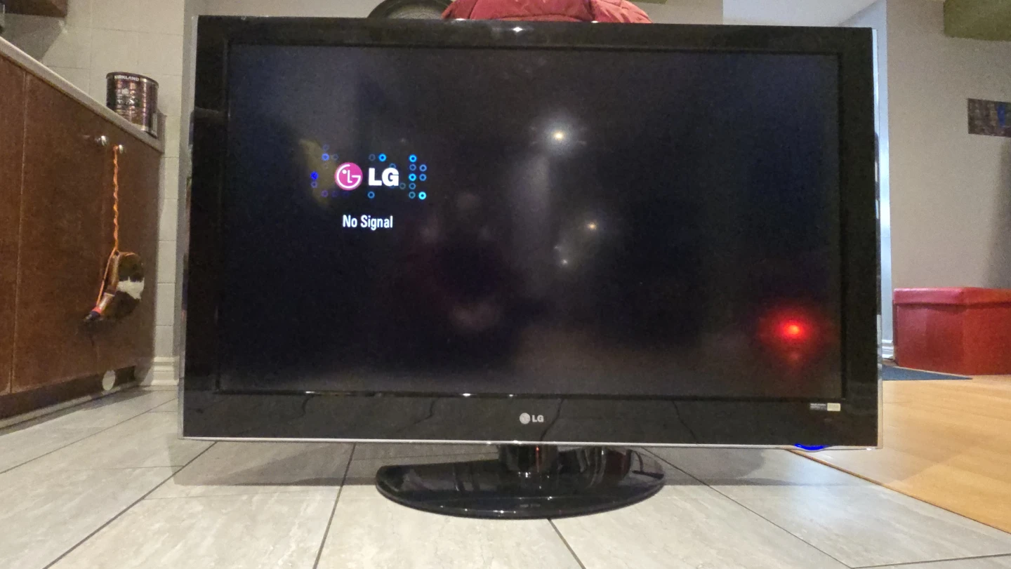 LG 47LH55 47-inch LCD TV