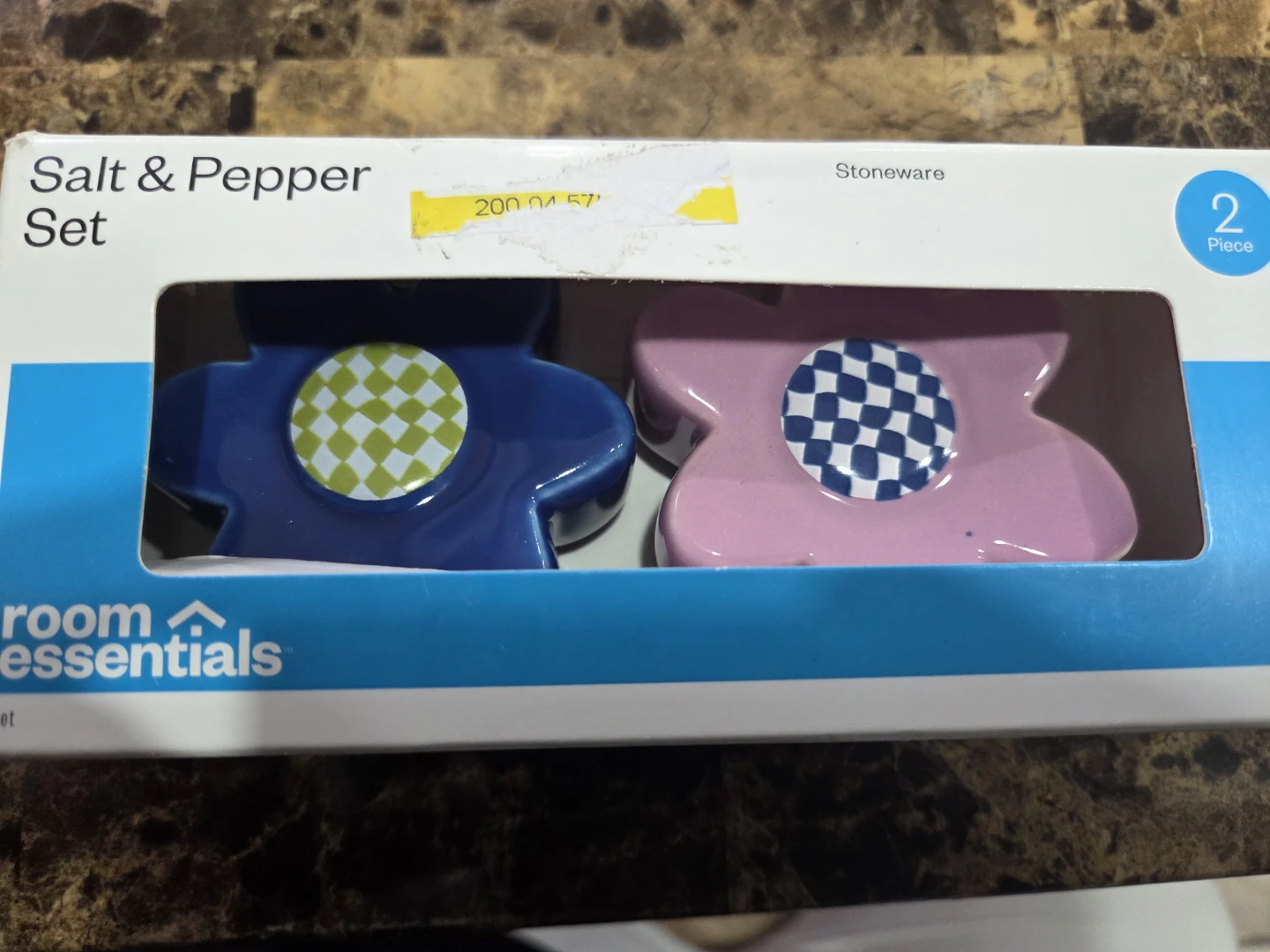 Salt & Pepper Shaker Set