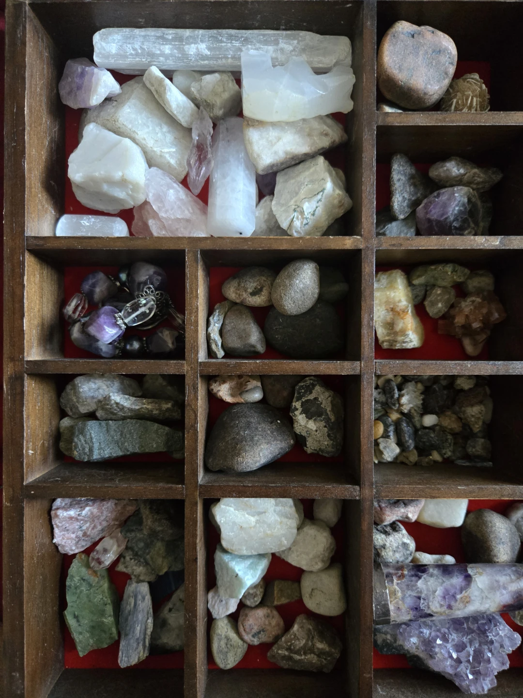 Assorted Crystal and Gemstone Collection in Wooden Box - photo 3