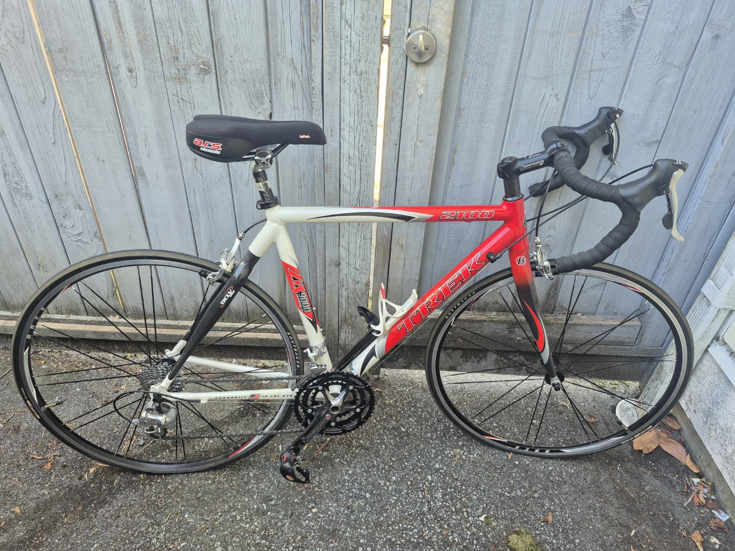 Trek 2000 Road Bike - photo 3