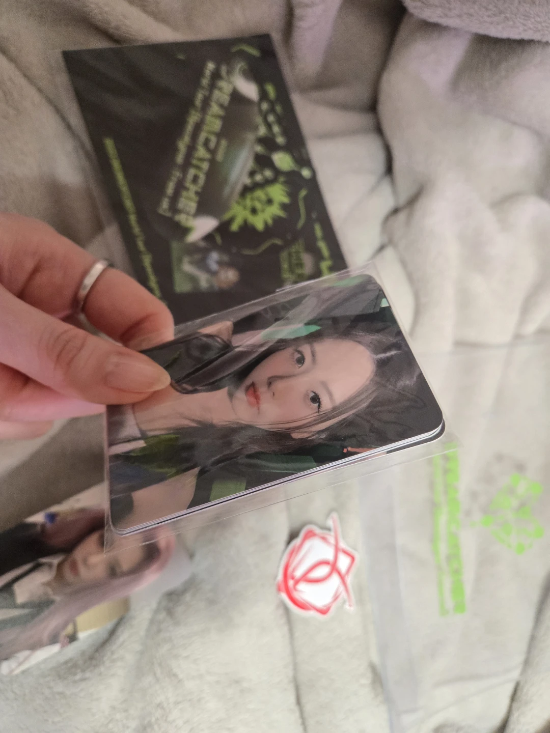 Dreamcatcher World Tour Apocalypse: From Us Photocard - photo 2
