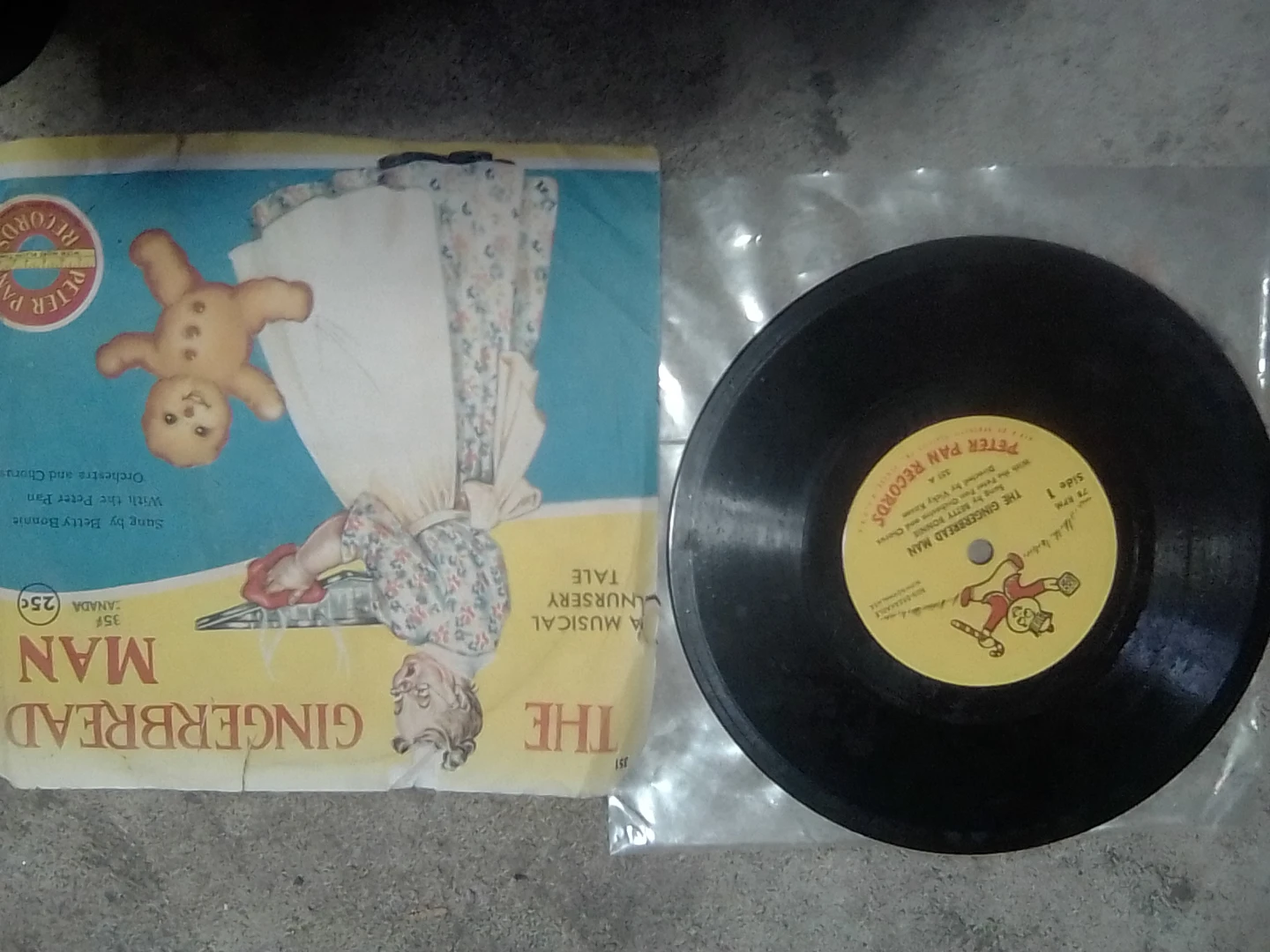 The gingerman,  peter pan, and a Christmas carol vintage disks - photo 4