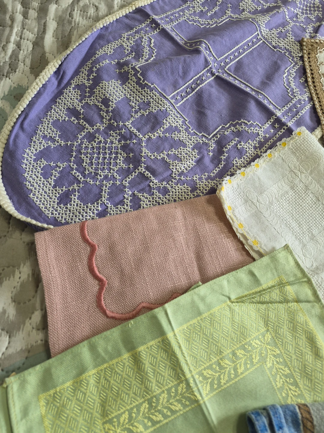 Mix Misc Lot of 15 Vintage Linens, Cottons, Doilies, Decor - photo 4