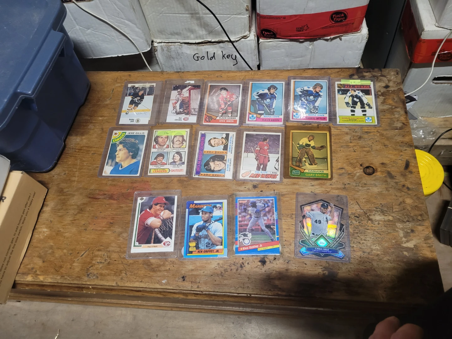 Assorted Wayne Gretzky and Connor McDavid Hockey Cards - photo 3