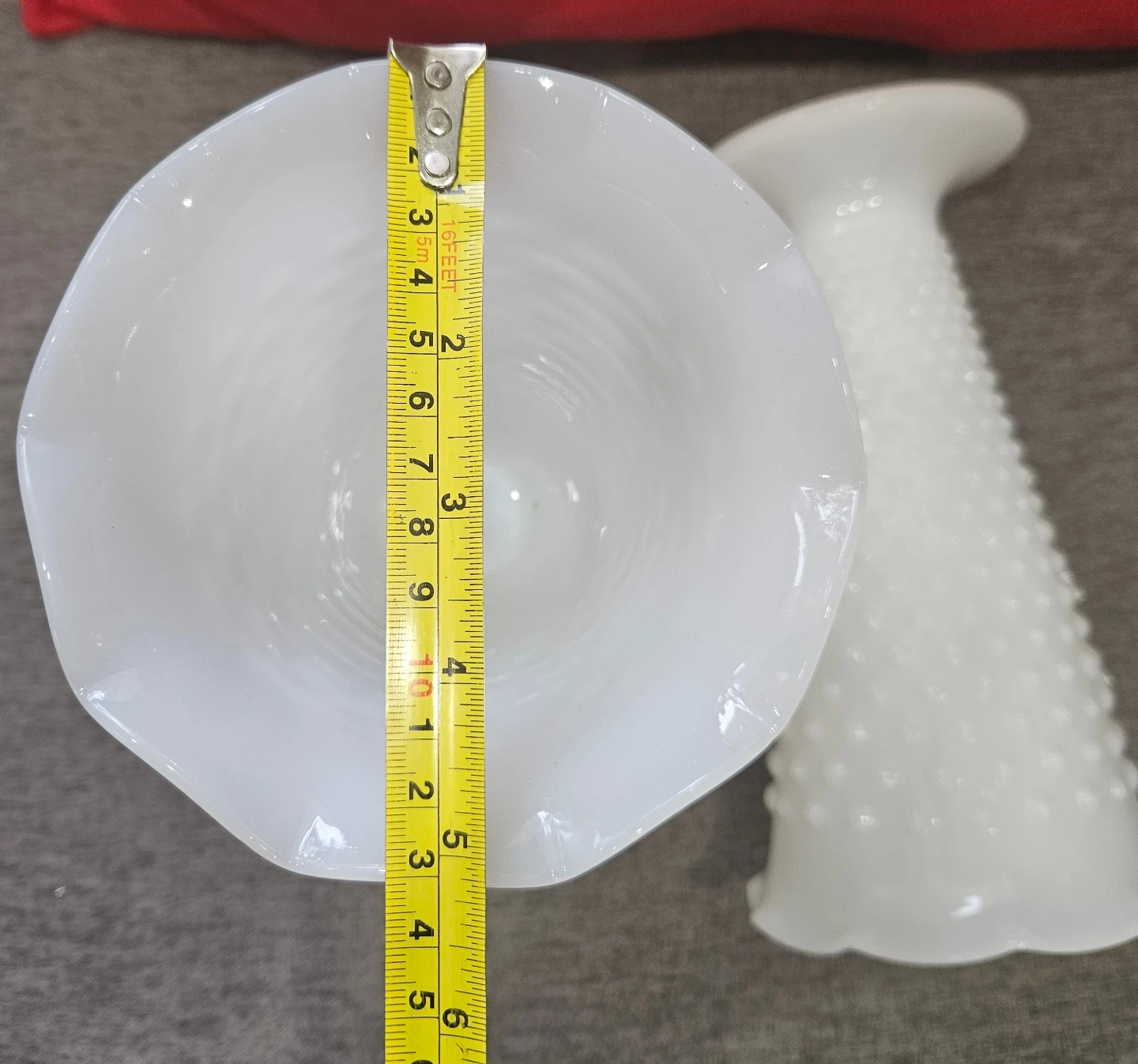 Pair of Hobnail Milk Glass Vases - photo 5