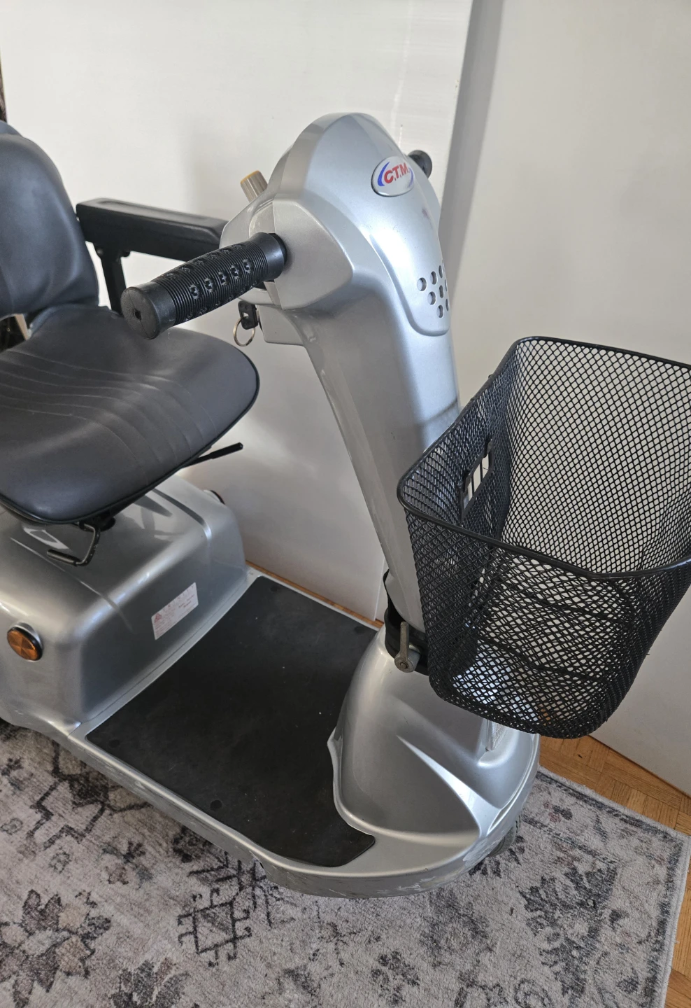 Economy Three Wheel Mobility Scooter - photo 3