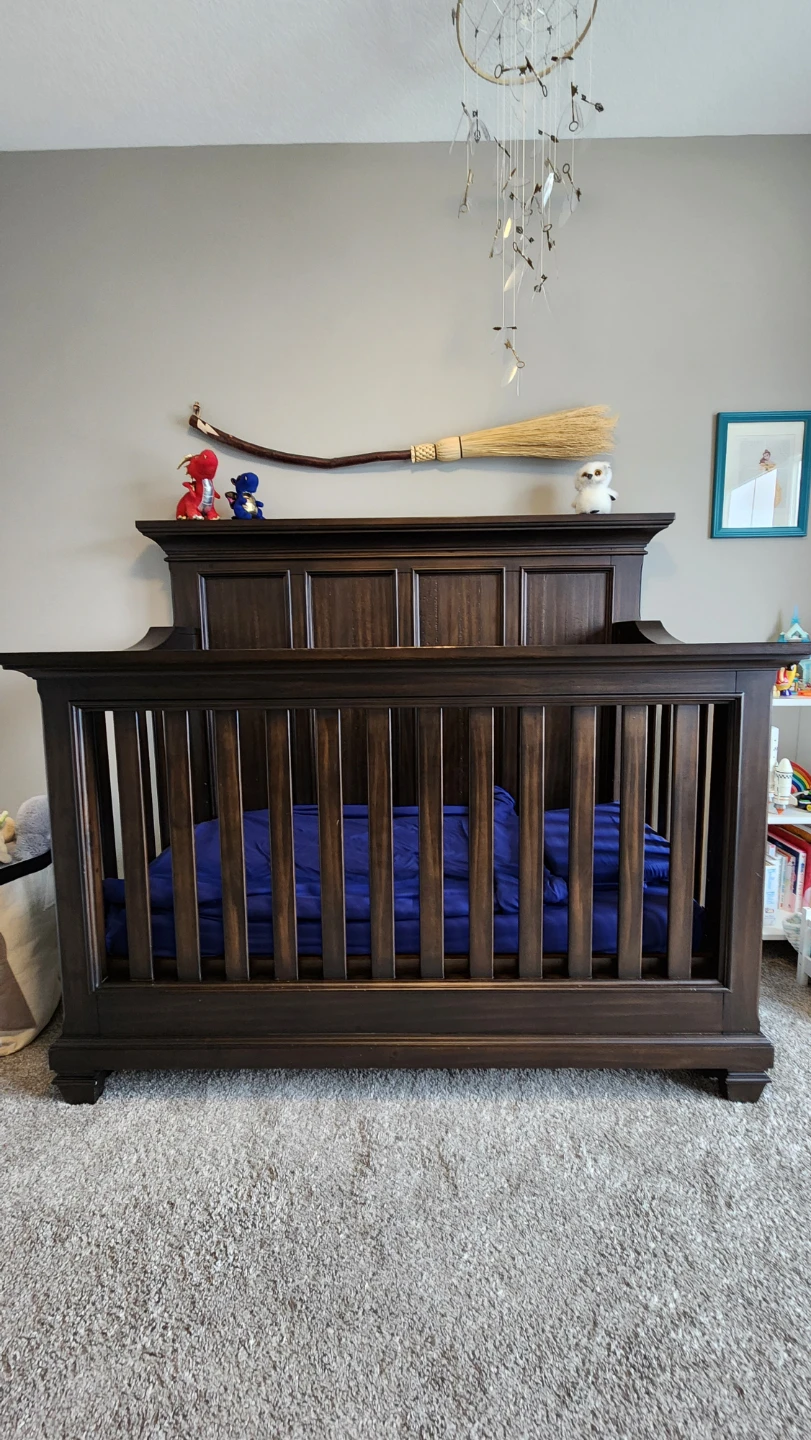 Quality Wood Crib - Converts to Double Bed - photo 4