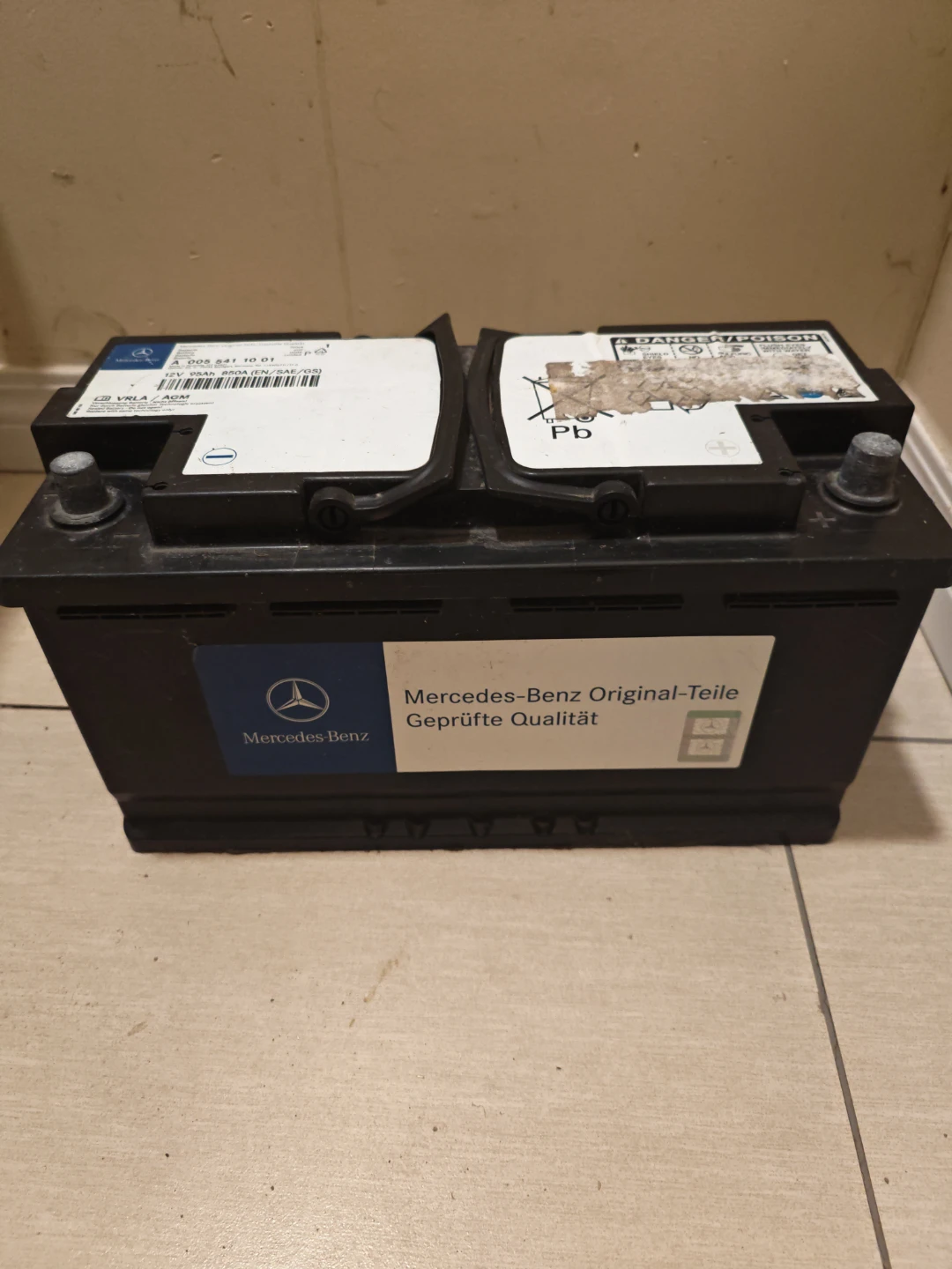 Mercedes-Benz Original Car Battery A 005 541 10 01 12V 95Ah - photo 2