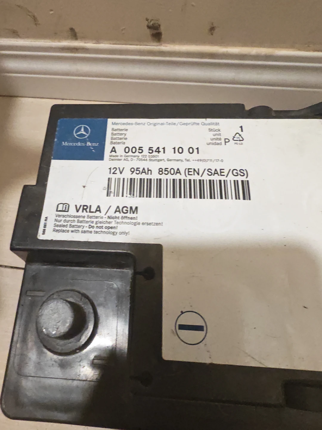 Mercedes-Benz Original Car Battery A 005 541 10 01 12V 95Ah - photo 3