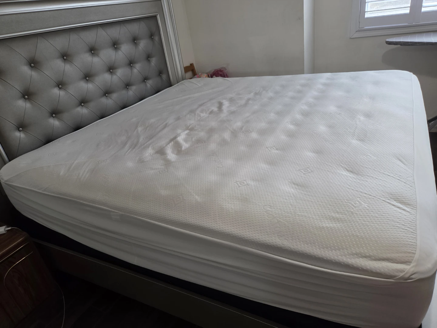King size Sealy Mattress with mattress protector