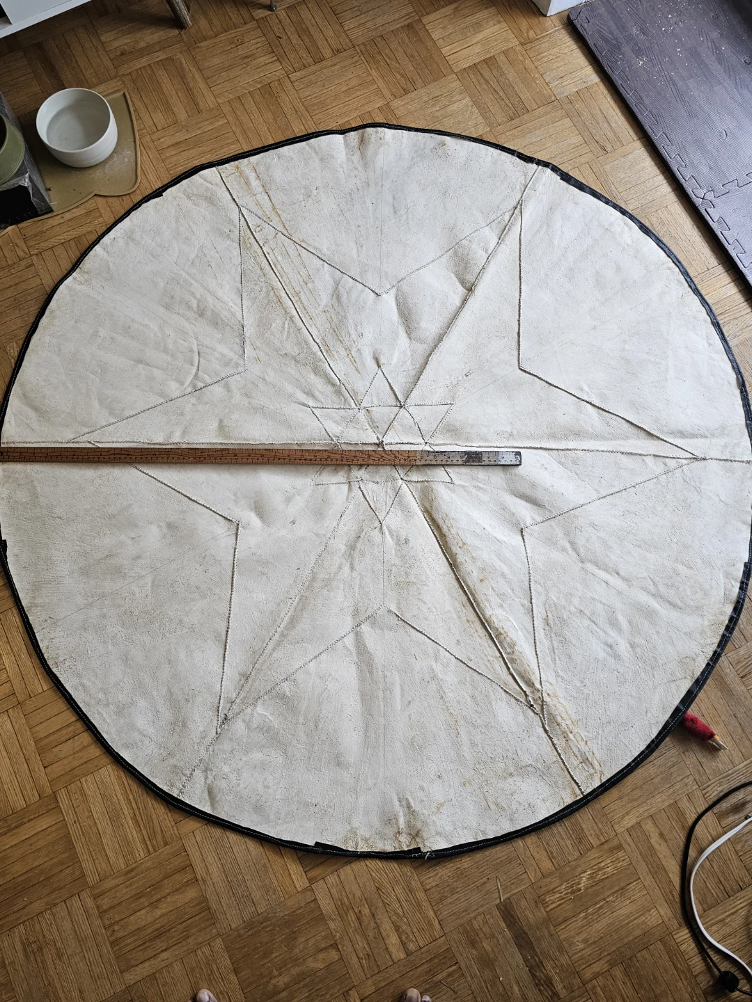 Round Star Pattern Hide Rug - photo 3