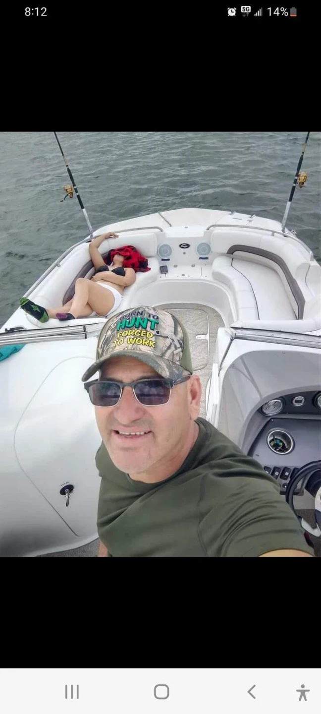Rinker Siesta 243 Boat with Swim Platform - photo 3