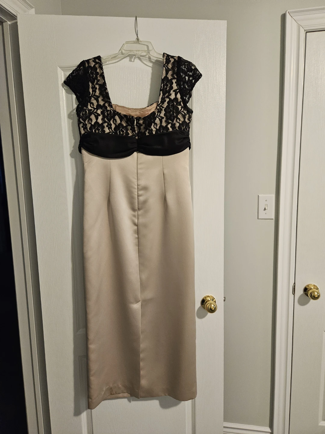 Night Way Collections Lace and Satin Dress - Size 12 - photo 4