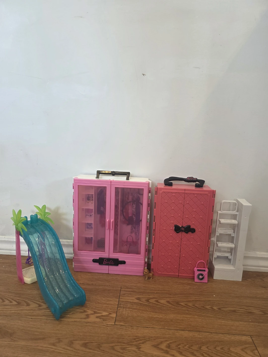 Barbie Doll Wardrobe and Accessories Playset