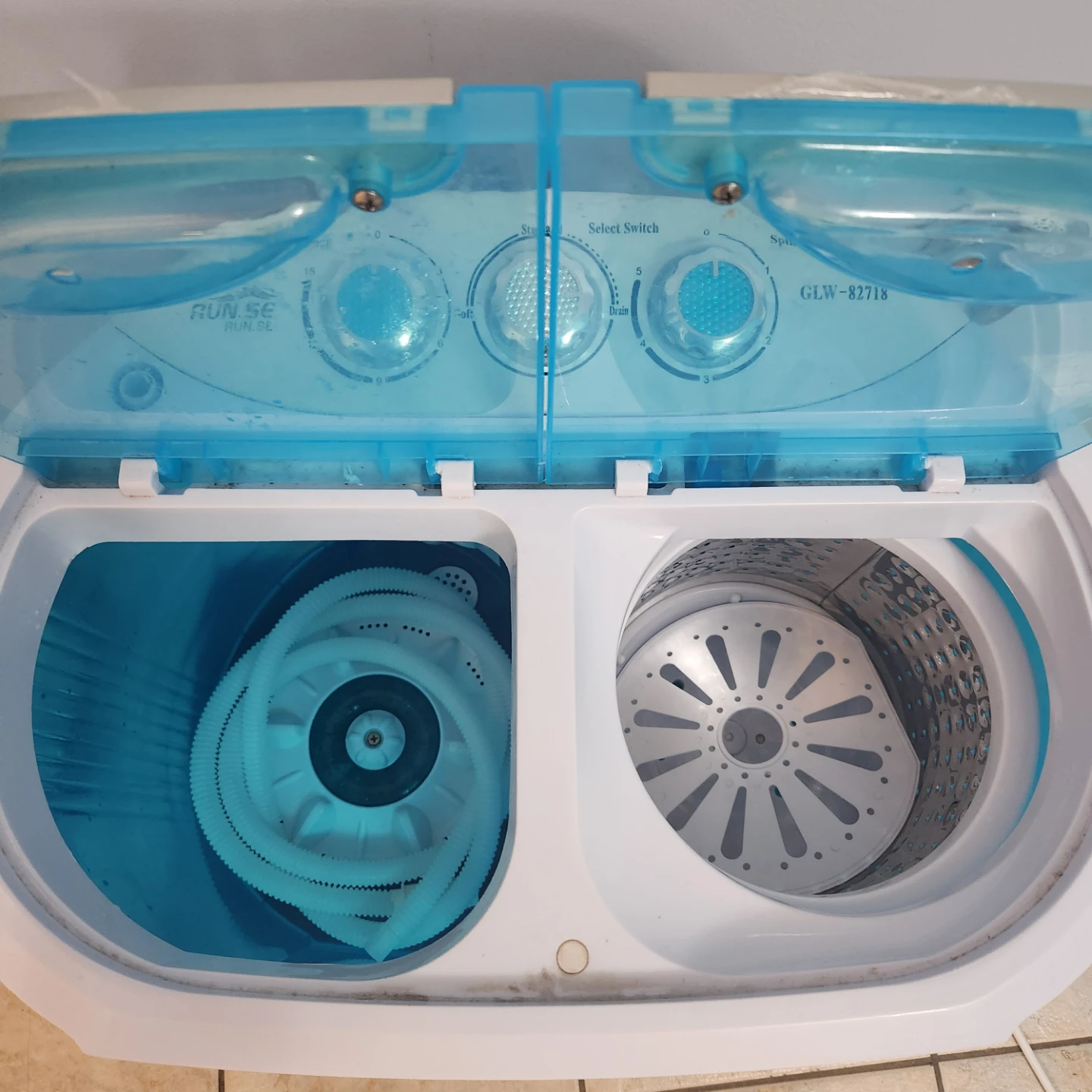 RUNSE Compact Twin Tub Washing Machine