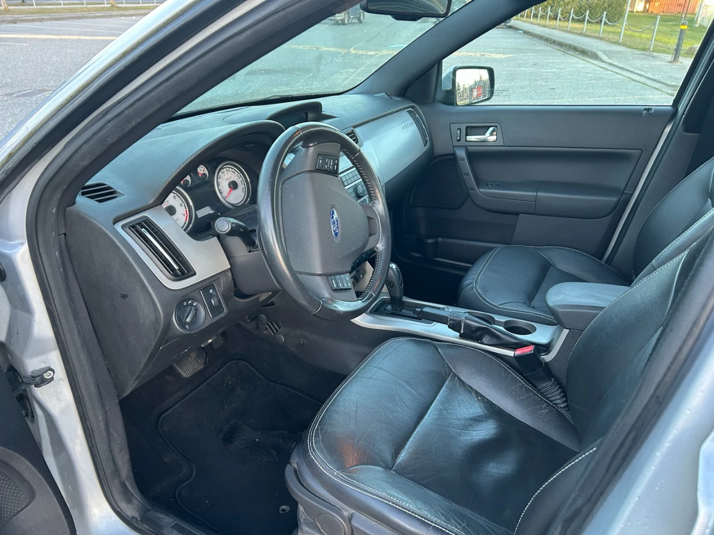 2008 Ford Focus SES Low 150,000Kms Fully Loaded Full History - photo 5