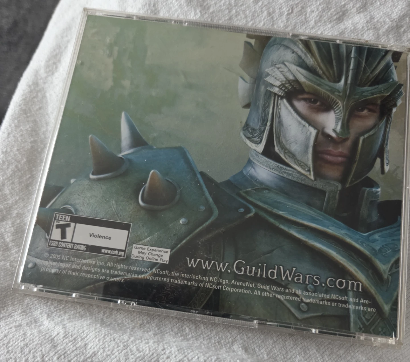 #🤎FREE Guild Wars PC CD-ROM Game - photo 2