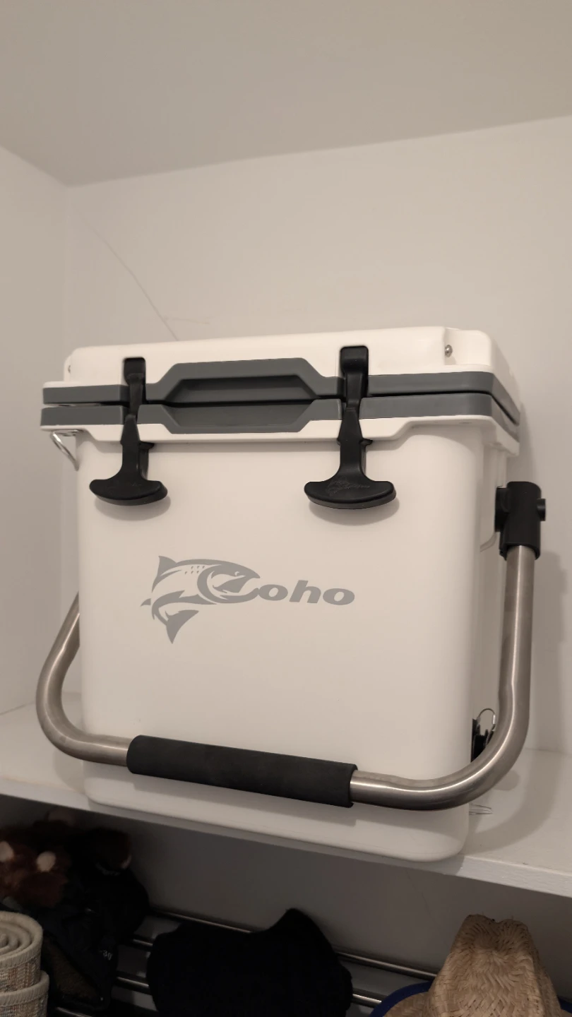 Coho White Cooler 24 Qt - Almost new - photo 2